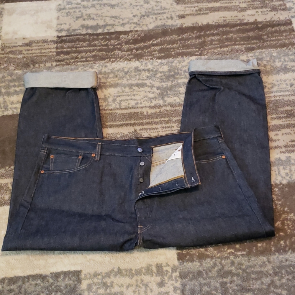 NWOT Levi's 501 jeans, 44/32